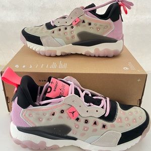 NWT Jordan Women’s Delta 2 Shoes Size: 12